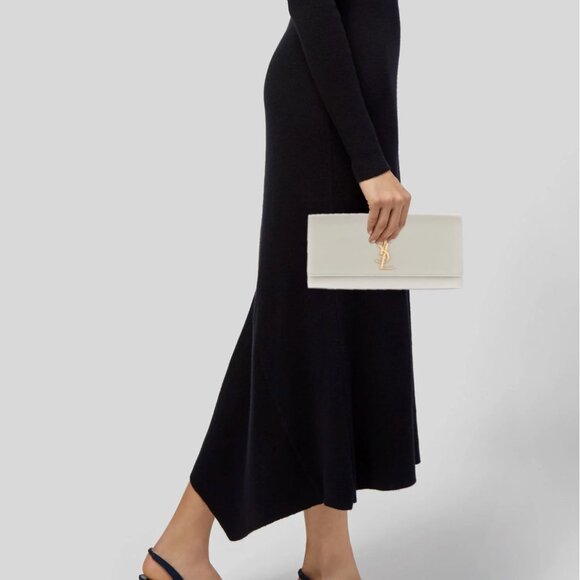 Saint Laurent Monogramme Clutch - Picture 6 of 6